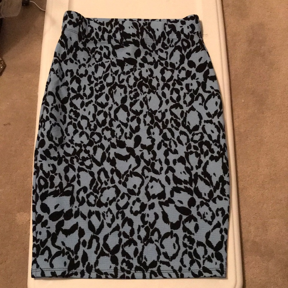 Honey & lace pencil skirt!